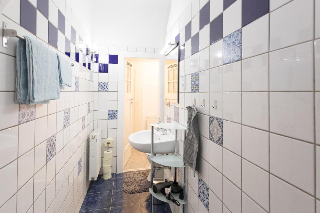 Апартаменти French Balcony - 45M² - Szeneviertel Відень Екстер'єр фото