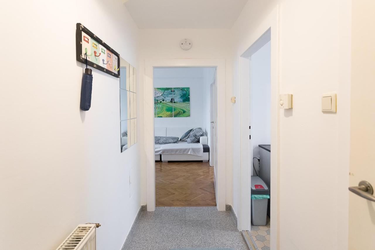 Апартаменти French Balcony - 45M² - Szeneviertel Відень Екстер'єр фото