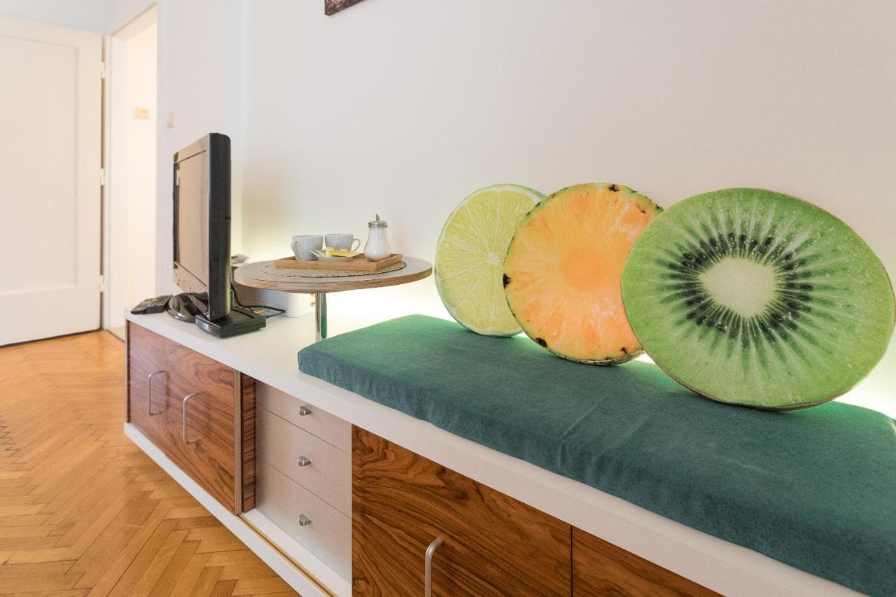 Апартаменти French Balcony - 45M² - Szeneviertel Відень Екстер'єр фото