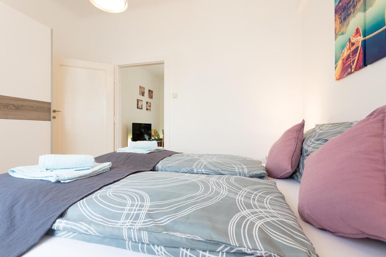 Апартаменти French Balcony - 45M² - Szeneviertel Відень Екстер'єр фото