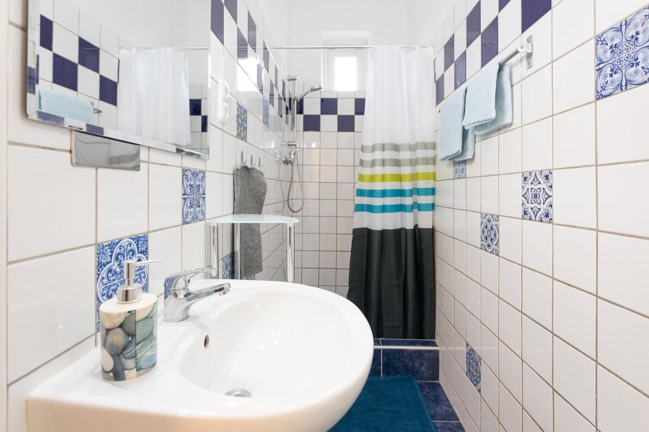 Апартаменти French Balcony - 45M² - Szeneviertel Відень Екстер'єр фото